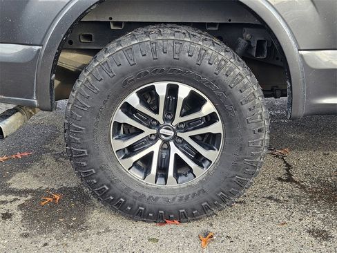 Used 2017 Ford F150 Limited w/ Trailer Tow Package image 9