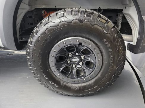 Used 2023 Ford F150 Raptor w/ Raptor Carbon Fiber Package AWD/4WD image 17