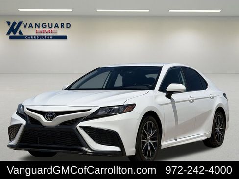 Used 2023 Toyota Camry SE FWD image 5