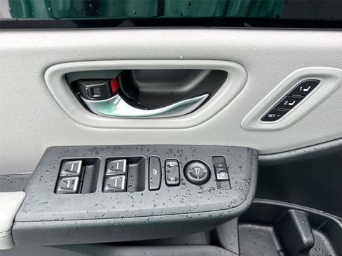 Certified 2025 Honda Pilot EX-L image 15