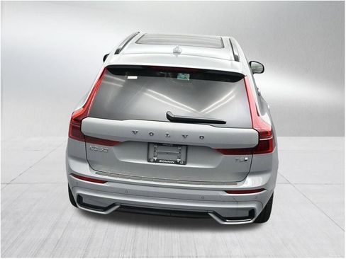 New 2026 Volvo XC60 T8 Ultra w/ Protection Package Premier AWD/4WD image 15