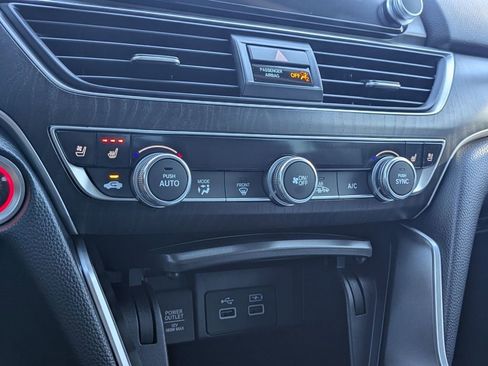 Certified 2022 Honda Accord Touring image 9