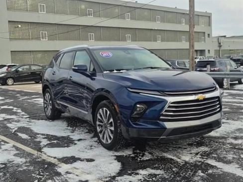 Certified 2023 Chevrolet Blazer Premier AWD/4WD image 2