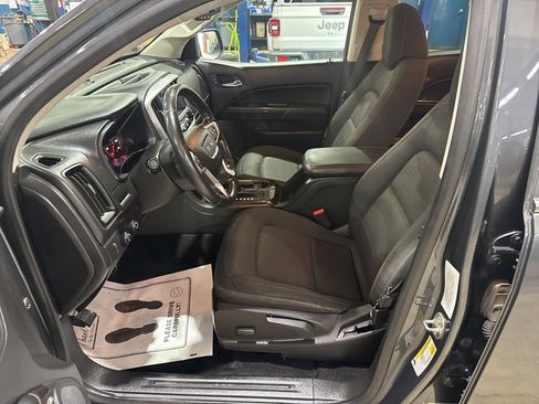 Used 2016 GMC Canyon SLE image 13