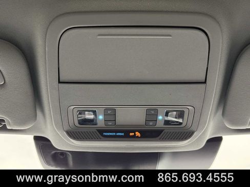 Used 2022 Ford Explorer Limited image 24