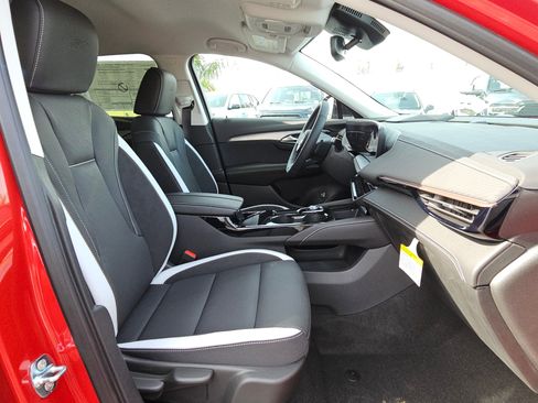 Used 2025 Buick Envision Sport Touring image 14