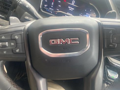Used 2025 GMC Sierra 1500 AT4 w/ AT4 Premium Package AWD/4WD image 19
