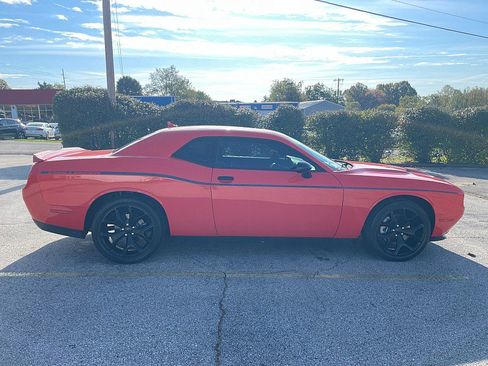 Used 2016 Dodge Challenger SXT Plus image 10
