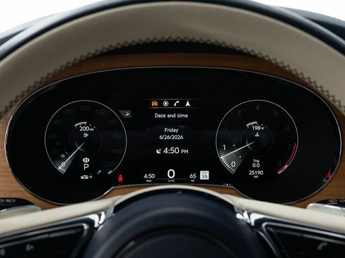Certified 2023 Bentley Bentayga AWD/4WD image 38
