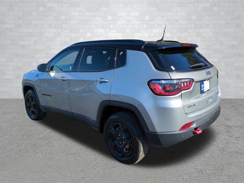 Used 2023 Jeep Compass Trailhawk image 6