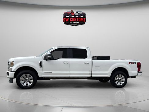 Used 2020 Ford F250 Platinum w/ FX4 Off-Road Package image 4