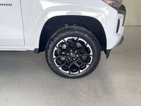 New 2026 Chevrolet Colorado Z71 w/ Technology Package AWD/4WD image 17