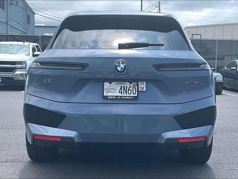 Used 2024 BMW iX xDrive50 w/ Premium Package AWD/4WD image 4