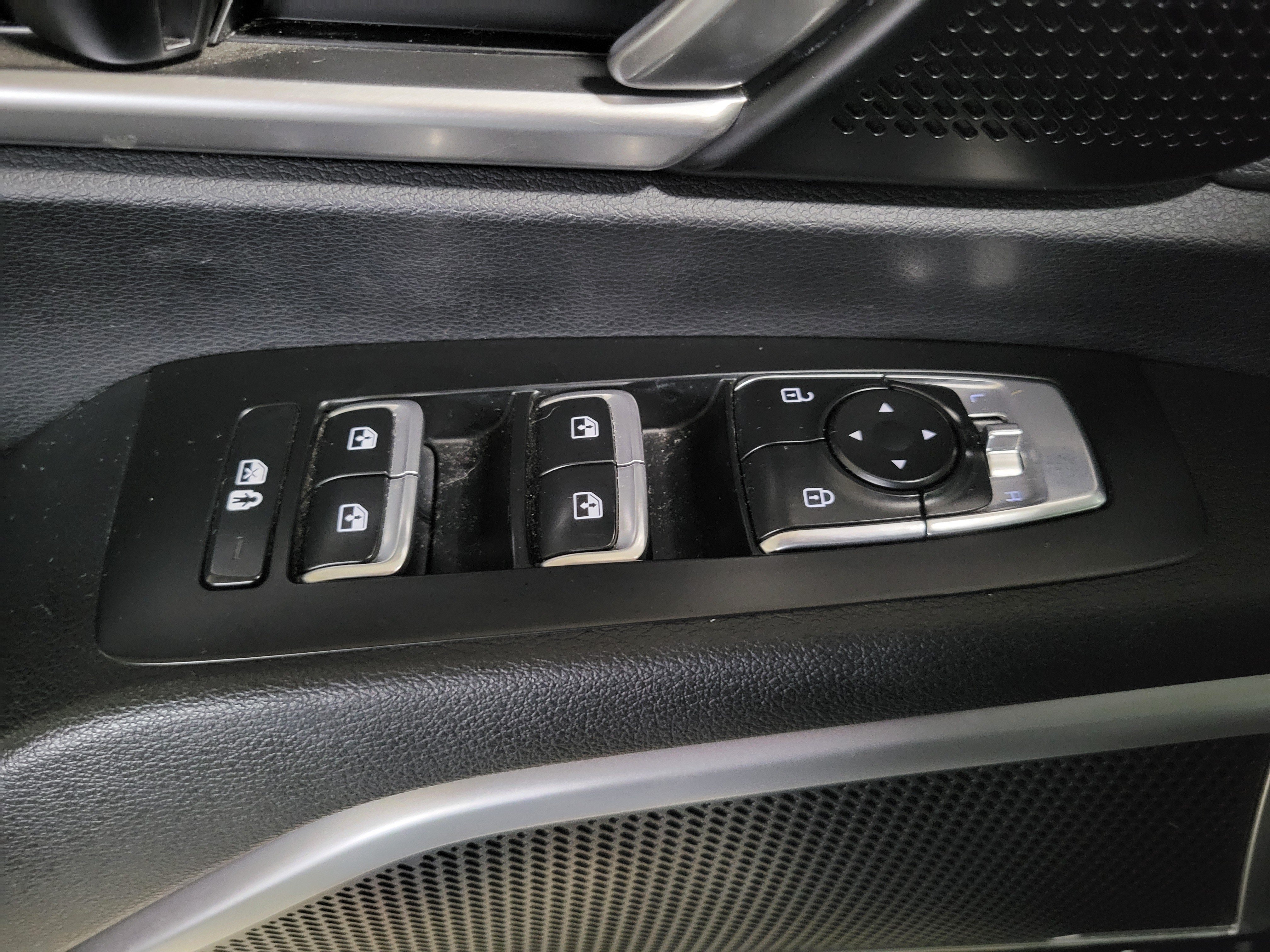Used 2023 Kia Telluride S AWD/4WD image 21