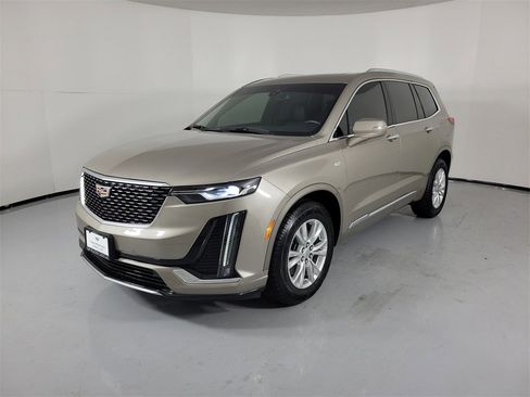 Certified 2023 Cadillac XT6 Luxury image 2
