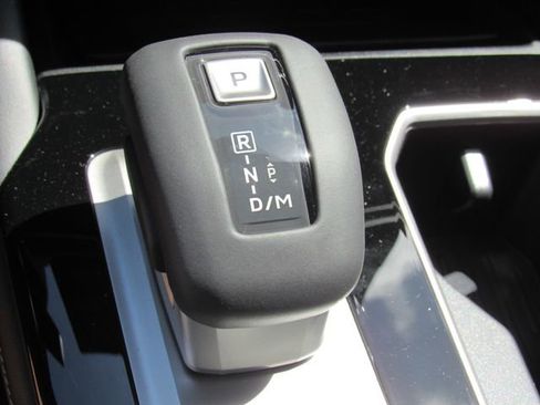 New 2026 Mitsubishi Outlander SE image 30