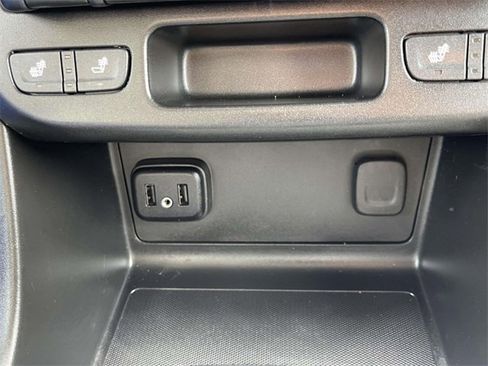 Certified 2022 Chevrolet Colorado LT w/ Luxury Package image 31