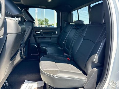 Used 2025 RAM 2500 Laramie AWD/4WD image 23