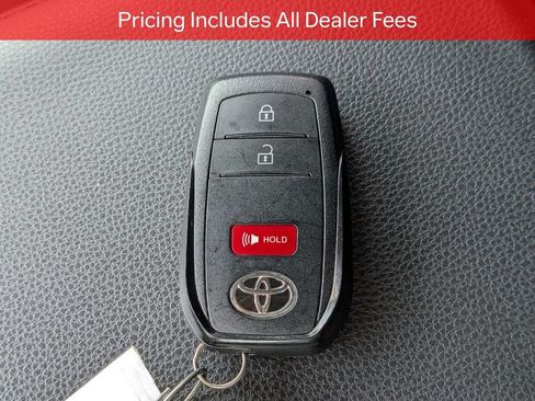 Certified 2025 Toyota 4Runner SR5 AWD/4WD image 31