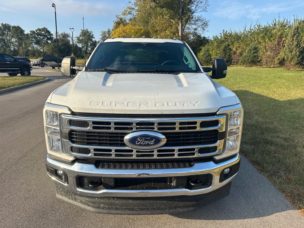 Used 2025 Ford F350 XLT AWD/4WD image 2