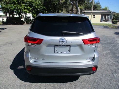 Used 2019 Toyota Highlander XLE image 7