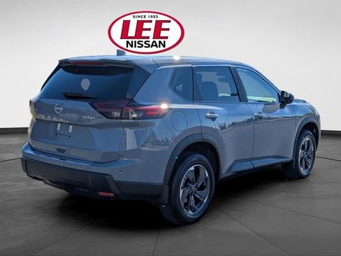 New 2026 Nissan Rogue SV w/ Cold Weather Package FWD image 3