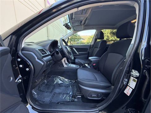 Used 2016 Subaru Forester 2.5i Premium w/ All-Weather Package AWD/4WD image 7
