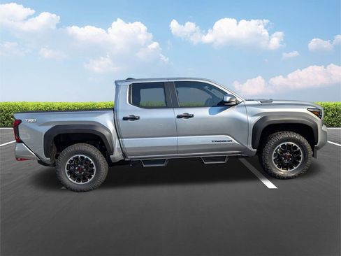 New 2025 Toyota Tacoma TRD Off-Road image 3