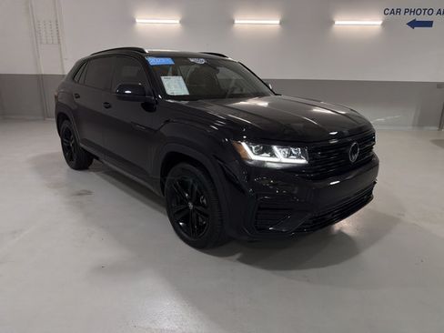 Certified 2023 Volkswagen Atlas Cross Sport SEL R-Line AWD/4WD image 4