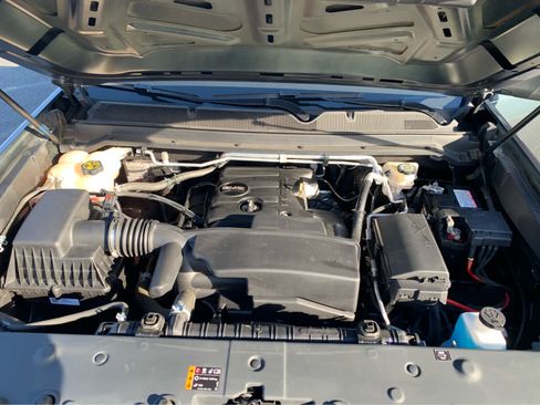 Used 2017 GMC Canyon W/T image 8