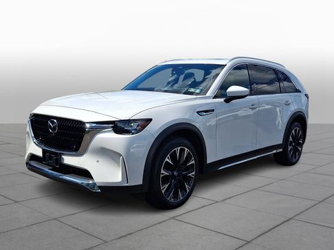 Certified 2024 MAZDA CX-90 Plug-In Hybrid w/ Premium Plus AWD/4WD image 4