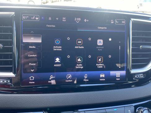 Certified 2025 Chrysler Pacifica Select image 30