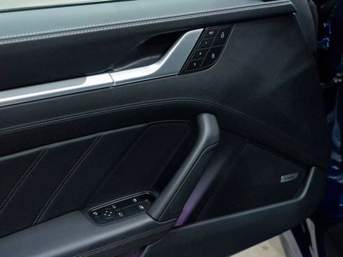 Used 2022 Porsche 911 Turbo image 16