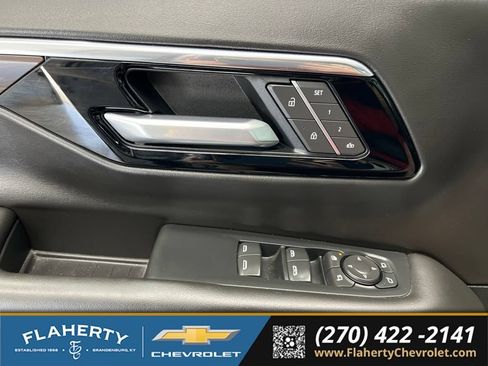 Used 2026 Chevrolet Suburban LT w/ Comfort Package AWD/4WD image 23