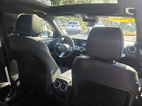 Used 2025 Mercedes-Benz GLB 250 GLB 250 image 15