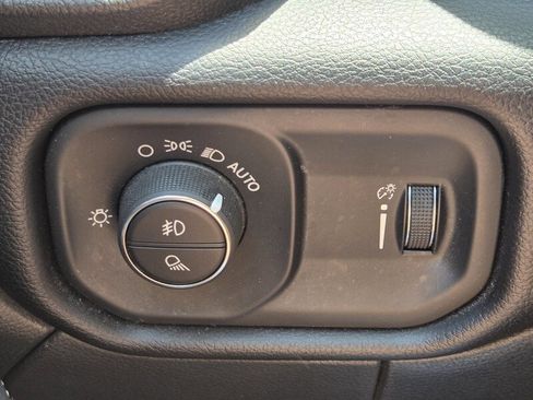 Certified 2024 RAM 2500 Big Horn AWD/4WD image 21