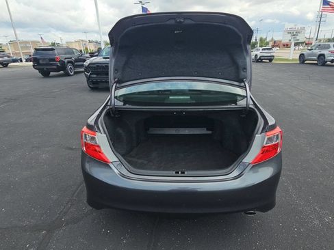 Used 2014 Toyota Camry SE FWD image 27