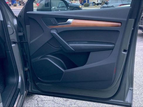 Certified 2023 Audi Q5 2.0T Premium w/ Convenience Package image 22