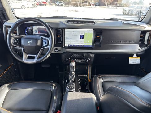 Used 2023 Ford Bronco Badlands image 14