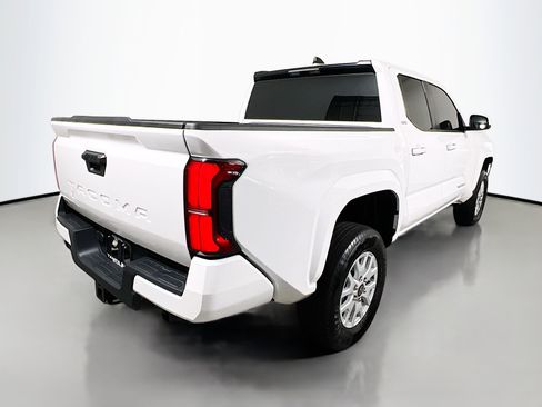Used 2025 Toyota Tacoma SR5 image 4
