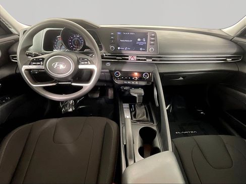 Used 2022 Hyundai Elantra SEL FWD image 7