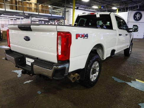 Used 2024 Ford F350 XLT w/ FX4 Off-Road Package image 6