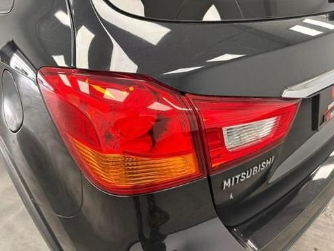 Used 2019 Mitsubishi Outlander Sport ES FWD image 13