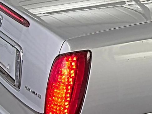 Used 2002 Cadillac De Ville w/ Comfort/Convenience Pkg FWD image 8