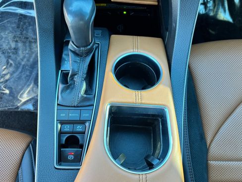 Used 2021 Toyota Avalon XSE image 28