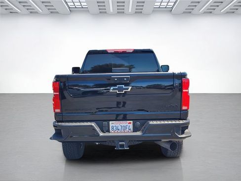 Used 2025 Chevrolet Silverado 2500 High Country w/ High Country Premium Package AWD/4WD image 5
