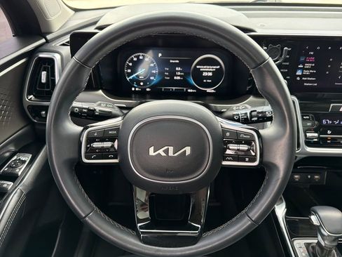 Used 2023 Kia Sorento SX image 15