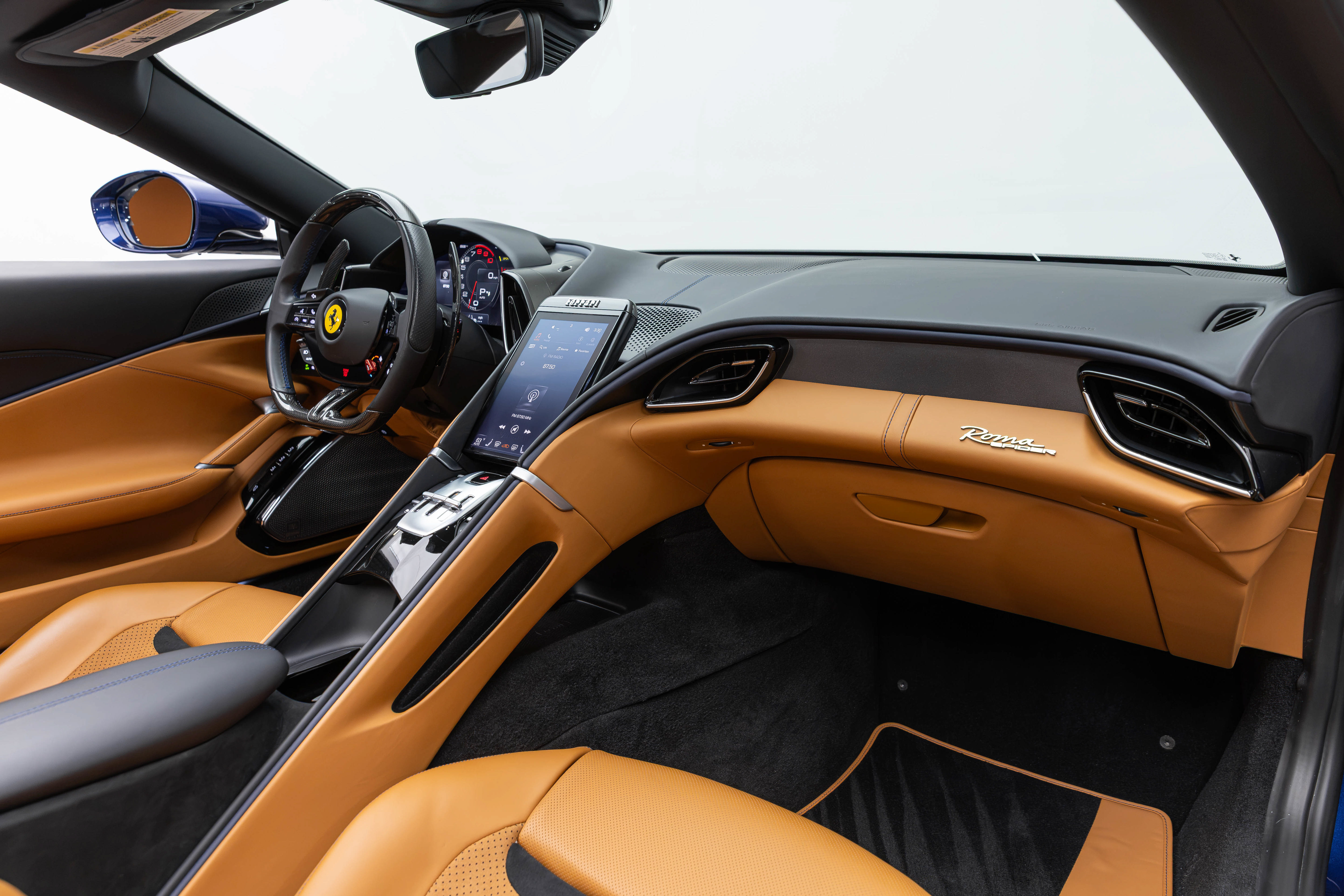 Used 2025 Ferrari Roma Spider RWD image 36