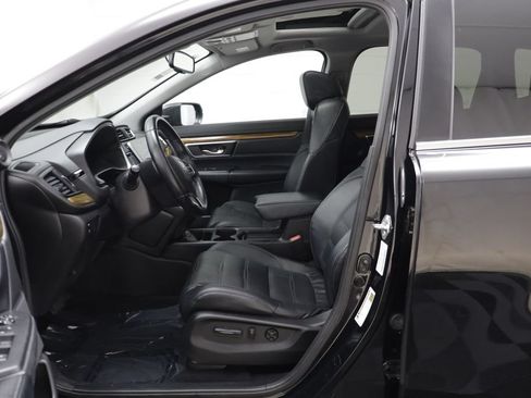 Used 2018 Honda CR-V Touring image 5