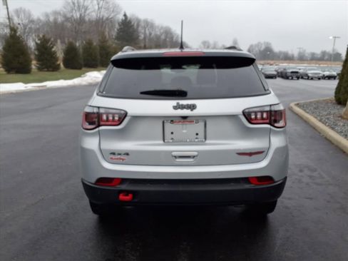 Used 2024 Jeep Compass Trailhawk w/ Sun and Sound Group AWD/4WD image 4